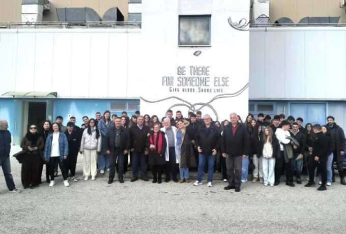 Εκπαιδευτική επίσκεψη μαθητών του Ξυλοκάστρου στο Εθνικό Κέντρο Αιμοδοσίας