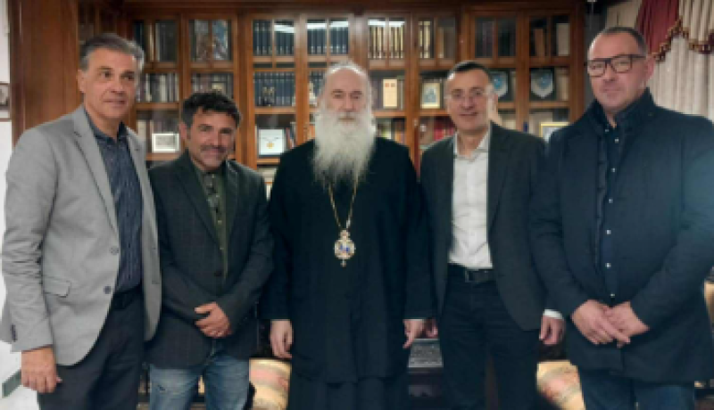 Σημαντική Συνάντηση Εργασίας στη Μητρόπολη Κορίνθου: Επιμελητήριο, Δήμαρχοι και Μητροπολίτης σε Συζήτηση για την Τοπική Ανάπτυξη