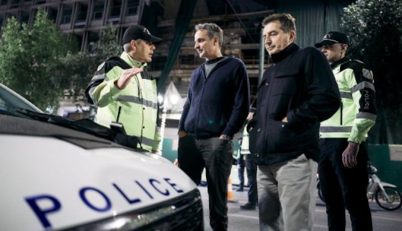 Εντατικοί έλεγχοι αλκοτέστ στο κέντρο της Αθήνας – Παρουσία του Πρωθυπουργού Κυριάκου Μητσοτάκη