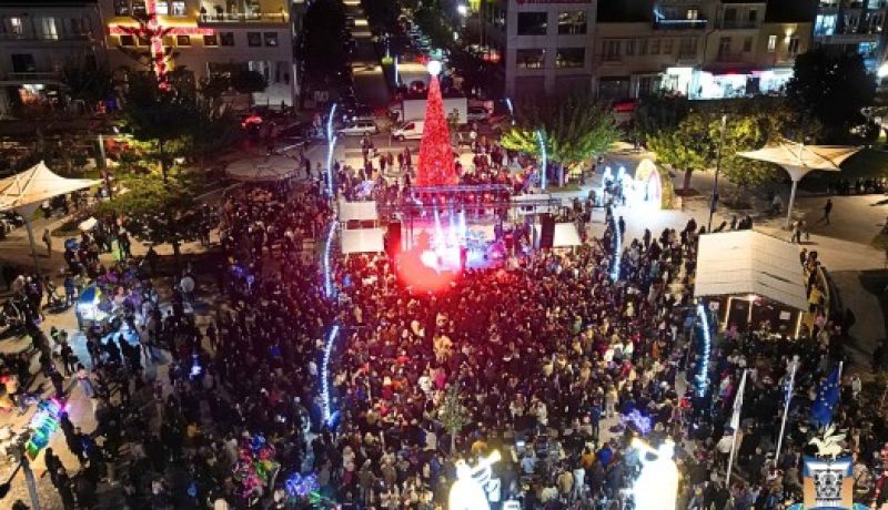 Ο Δήμος Κορινθίων γεμίζει χριστουγεννιάτικη ατμόσφαιρα – Το μήνυμα του Γενικού Γραμματέα Βασίλη Μπαλάφα