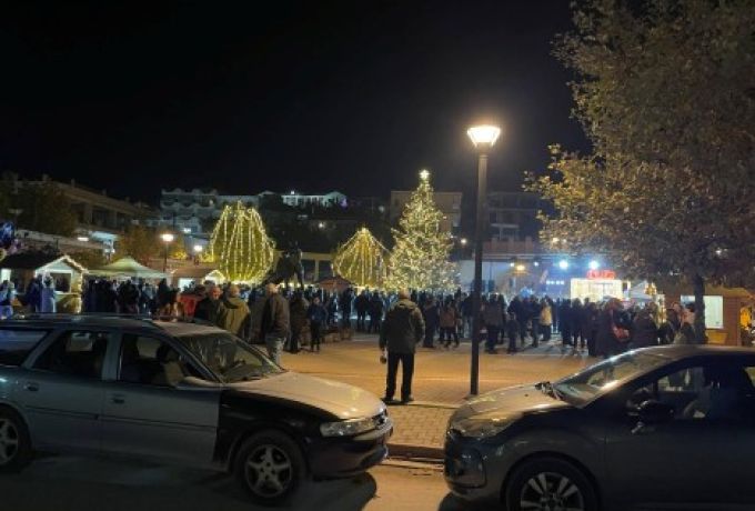 Νεμέα: Σε εορταστικό κλίμα η φωταγώγηση του Χριστουγεννιάτικου Δέντρου – Συνεχίζονται οι δράσεις με τη συμμετοχή των σχολείων