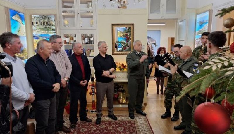 Κάλαντα και γιορτινές μελωδίες στην Περιφέρεια Πελοποννήσου | Δημήτρης Πτωχός: «Να σταθούμε ο ένας δίπλα στον άλλον, με σεβασμό, κατανόηση και πίστη»