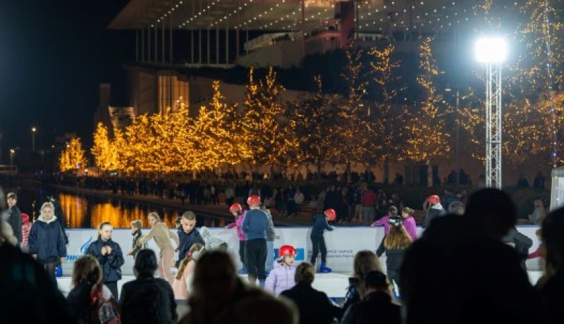 Ζωντανά: Παρακολουθήστε το Party Παραμονή Πρωτοχρονιάς από το Κέντρο Πολιτισμού Ίδρυμα Σταύρος Νιάρχος