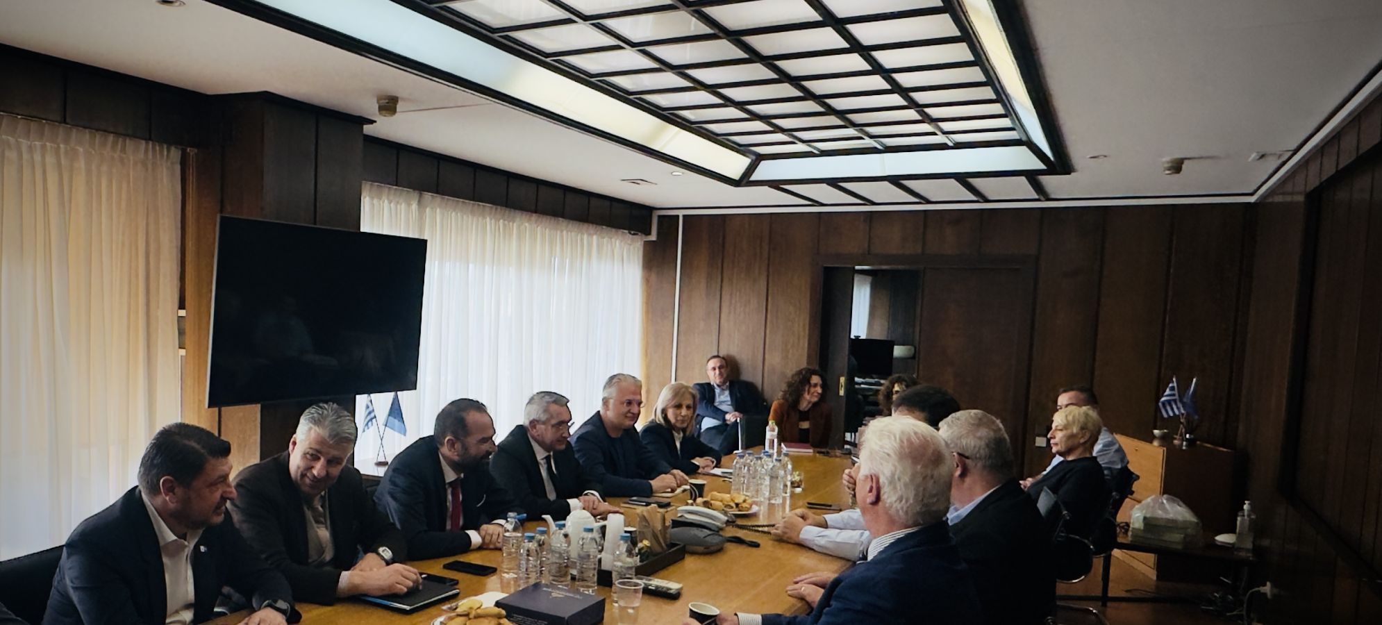 Συνάντηση ΥΠΕΣ – Περιφερειαρχών για τον νέο Κώδικα Τοπικής Αυτοδιοίκησης