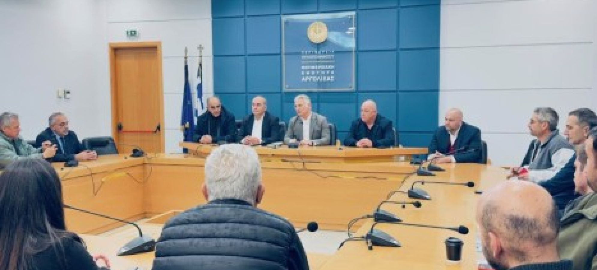 Παράδοση απινιδωτών στην Π.Ε. Αργολίδας – Δημήτρης Πτωχός: «Κάνουμε βήματα για ένα ισχυρό δίχτυ προστασίας για τους πολίτες»