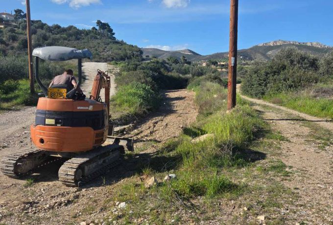 Γαλατάκι Κορινθίας | Καθαρισμός στον Σάρωνα ποταμό για την πρόληψη πλημμυρικών φαινομένων από την Περιφέρεια Πελοποννήσου