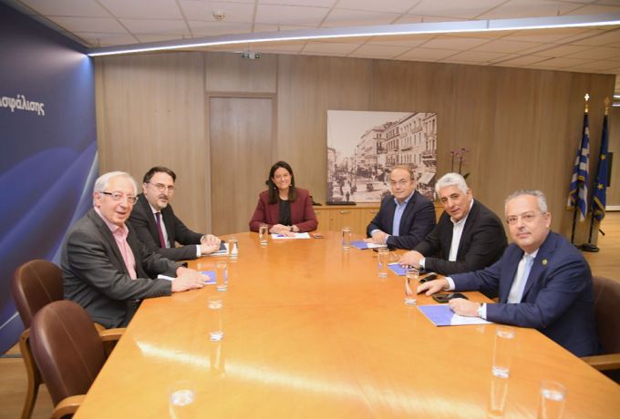 Συνάντηση ΚΕΔΕ με Κεραμέως για προσλήψεις και ενίσχυση του προγράμματος 55+