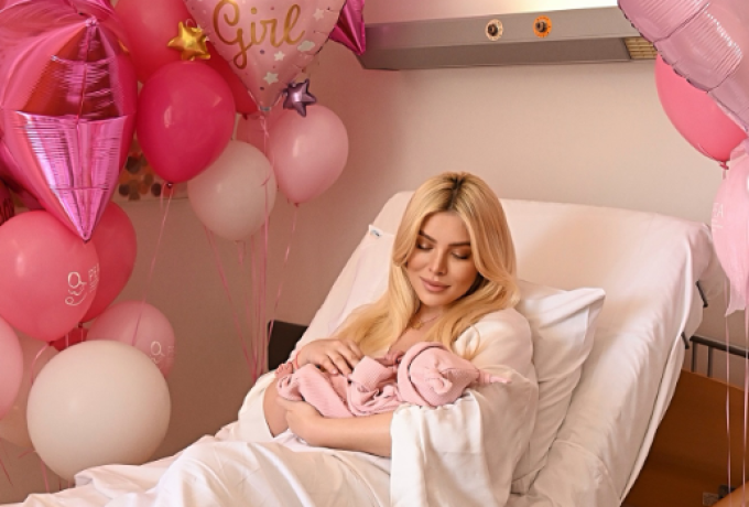 Κατερίνα Καινούργιου: Οι πρώτες φωτογραφίες με την κόρη της «έριξαν» το Instagram