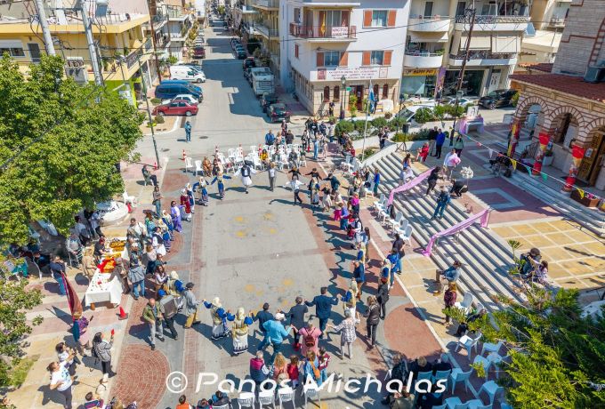 Παραδοσιακοί χοροί και τραγούδια από τον Πολιτιστικό Σύλλογο Λουτρακίου «Μελαγκάβι» στην Παναγία Γιάτρισσα