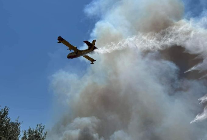 Φωτιά στην Περαχώρα Λουτρακίου: Σε ύφεση το μέτωπο – Συνελήφθη 70χρονος Γάλλος