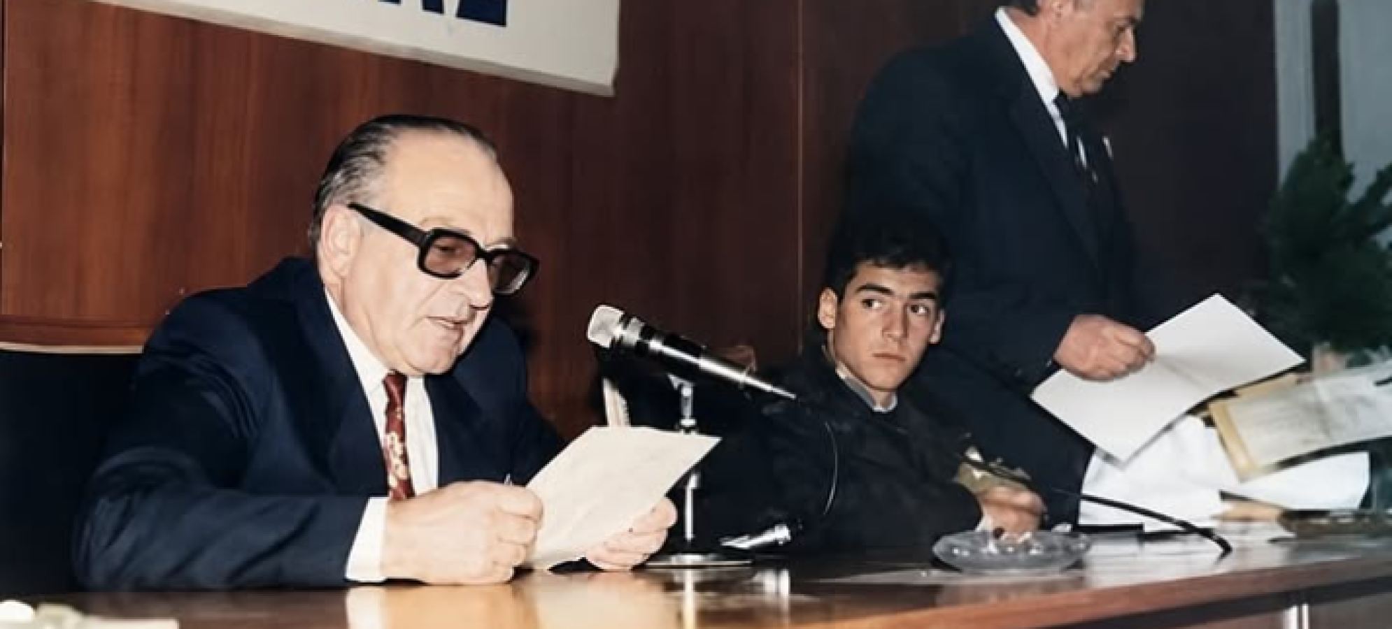 Λευτέρης Μπατσάλιας: Η τιμητική εκδήλωση στο Επιμελητήριο Κορινθίας το 1993
