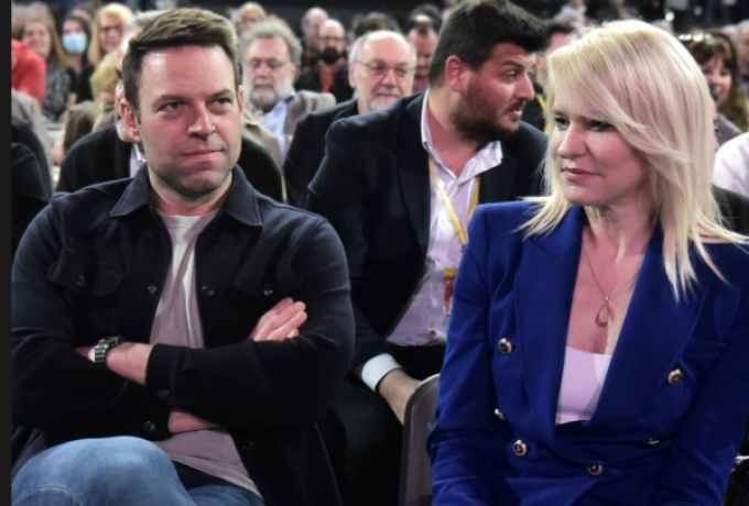 Στέφανος Κασσελάκης: Ζήτησε την παραίτηση της Θεοδώρας Τζάκρη από τη θέση της Αντιπροέδρου των Δημοκρατών