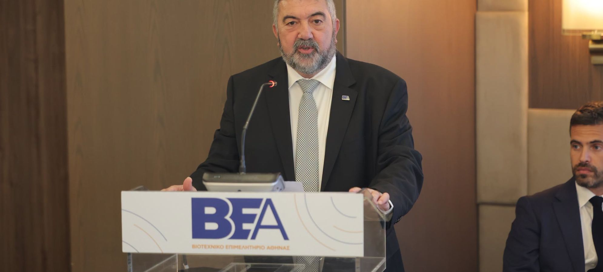 Βιοτεχνικό Επιμελητήριο Αθήνας - BEA :Τέσσερα «εμπόδια» φρενάρουν τις μικρομεσαίες επιχειρήσεις