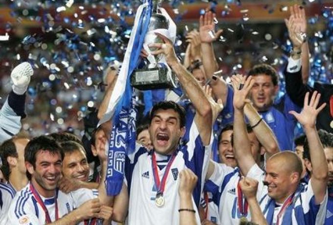 Σαν σήμερα, 4 Ιουλίου 2004: Η Ελλάδα κατέκτησε το Euro και έγραψε τη μεγαλύτερη σελίδα στην ιστορία του ελληνικού ποδοσφαίρου