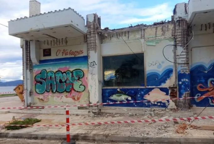 Επικίνδυνη «σιωπηλή επιδημία» πτώσεων σοβάδων και μπαλκονιών σε όλη τη χώρα – Προειδοποίηση Γεράσιμου Παπαδόπουλου
