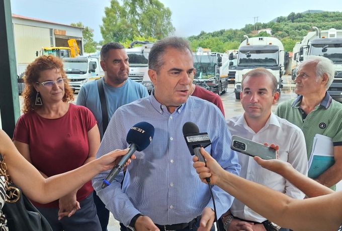Νέα απορριμματοφόρα, σάρωθρα και μηχανήματα έργου - Ανανεώνεται ο στόλος οχημάτων του Δήμου Καλαμάτας