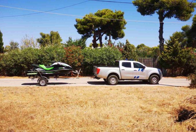 Εξιχνιάστηκε κλοπή Jet Ski στη λίμνη Βουλιαγμένης Λουτρακίου – Βρέθηκε κρυμμένο σε δασική περιοχή