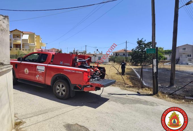 Λουτράκι: Άμεση κινητοποίηση για πυρκαγιά στην Πλατεία Κυράς Βρύσης – Υπό έλεγχο χάρη στην έγκαιρη επέμβαση