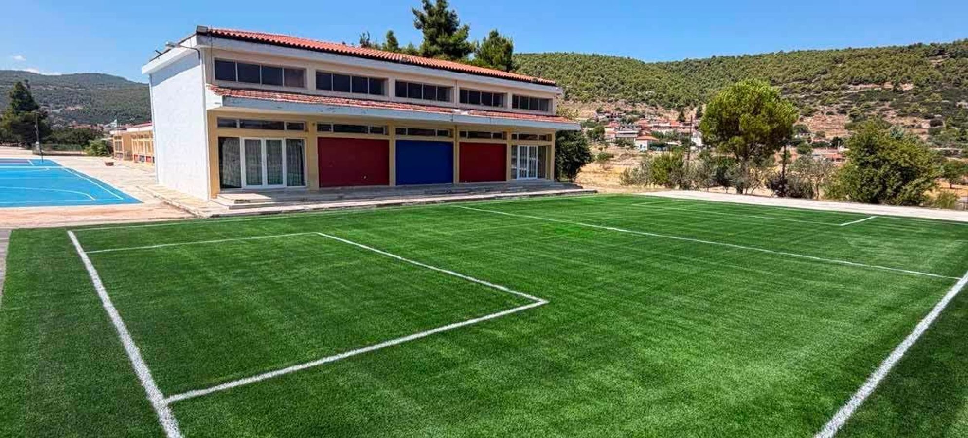 Σοφικό: Νέο γήπεδο 5x5 και αναβάθμιση του Γυμνασίου – Η συμβολή του Χρίστου Δήμα