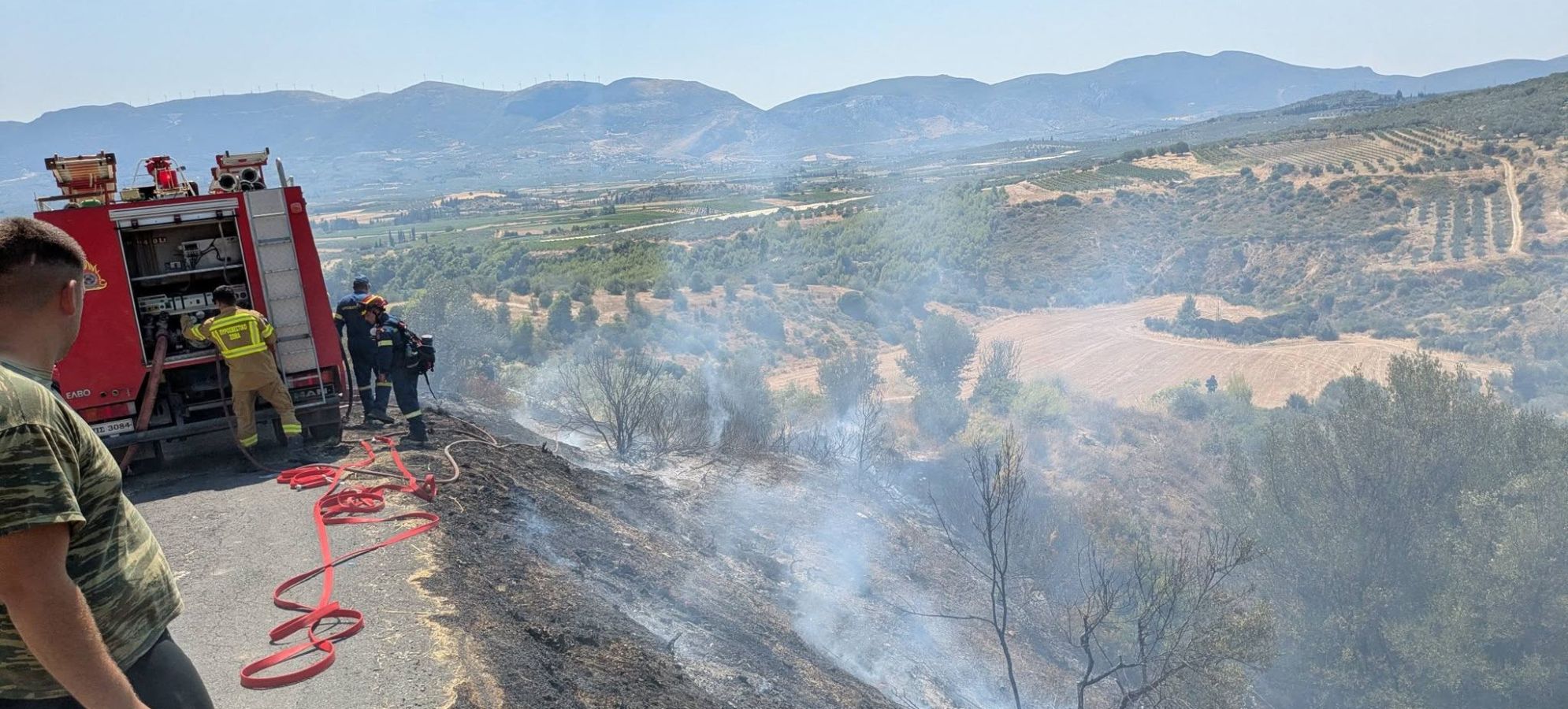 Πυρκαγιά στο Σπαθοβούνι προς Καλέντζι – Άμεση επέμβαση Πυροσβεστικής