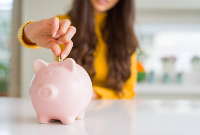 Κουμπαράς για τη Νέα Γενιά: Έως 1.200€ από το κράτος κάθε χρόνο