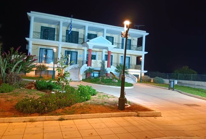 Εξαμίλια: Η δωρεά του Γιάννη Πιαδίτη στην Κοινότητα και το ΚΑΠΗ
