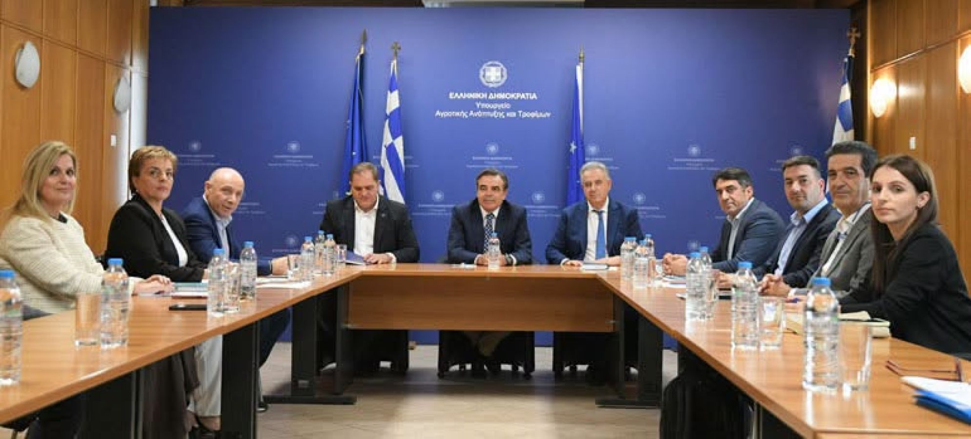 ΥΠΑΑΤ: Ξεκίνησε ο «Διάλογος με την παραγωγή» – Πρώτη συνάντηση του Μαργαρίτη Σχοινά με την ΕΘΕΑΣ