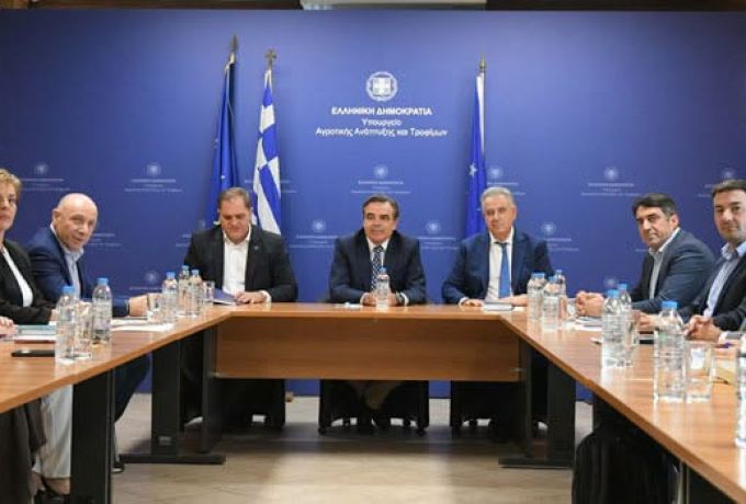 ΥΠΑΑΤ: Ξεκίνησε ο «Διάλογος με την παραγωγή» – Πρώτη συνάντηση του Μαργαρίτη Σχοινά με την ΕΘΕΑΣ