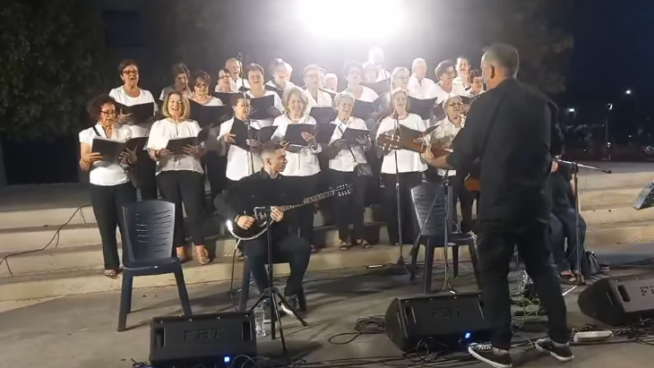 Μια υπέροχη μουσική εκδήλωση στο ΚΑΠΗ Εξαμιλίων υπό την καλλιτεχνική διεύθυνση του Μάκη Ψαραδέλλη