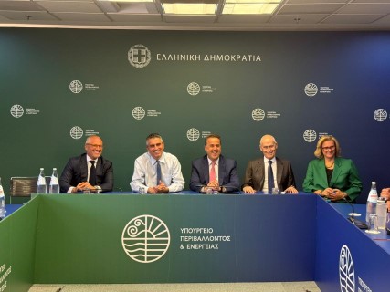 Υπουργείο Περιβάλλοντος και Ενέργειας : Σε χρόνο ρεκόρ η εκκίνηση έργων πρόληψης και αποκατάστασης για τον πυρόπληκτο Φενεό Κορινθίας & 3 εκ. κατά της λειψυδρίας στον Δήμο Βέλου-Βόχας
