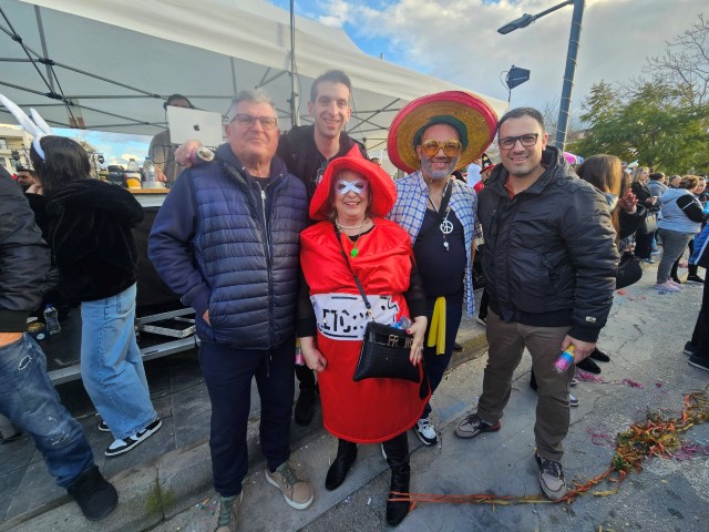 caranavalaikorinneo4