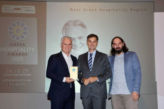 Η Πελοπόννησος αναδείχθηκε ως η Κορυφαία Ελληνική Τουριστική Περιφέρεια στα Greek Hospitality Awards 2025