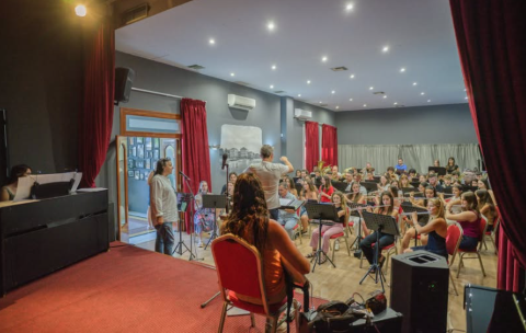  Εξαντλήθηκαν τα εισιτήρια για την αποψινή συναυλία στο Θέατρο Παντελής Ζερβός με Γιάννη Κότσιρα