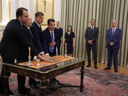 Ανασχηματισμός express μετά την υπόθεση ΟΠΕΚΕΠΕ – Νέοι υπουργοί και υφυπουργοί 