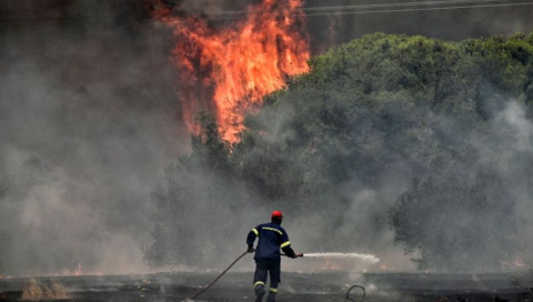 Σε επιφυλακή ο Δήμος Σικυωνίων: Νύχτα αγωνίας στα μέτωπα της φωτιάς