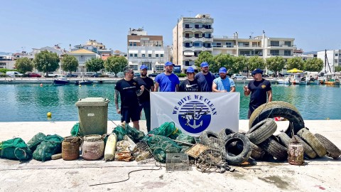Πραγματοποιήθηκε  δράση καθαρισμού του βυθού στο Αλιευτικό Καταφύγιο Κιάτου από την εξειδικευμένη ομάδα "We Dive We Clean"