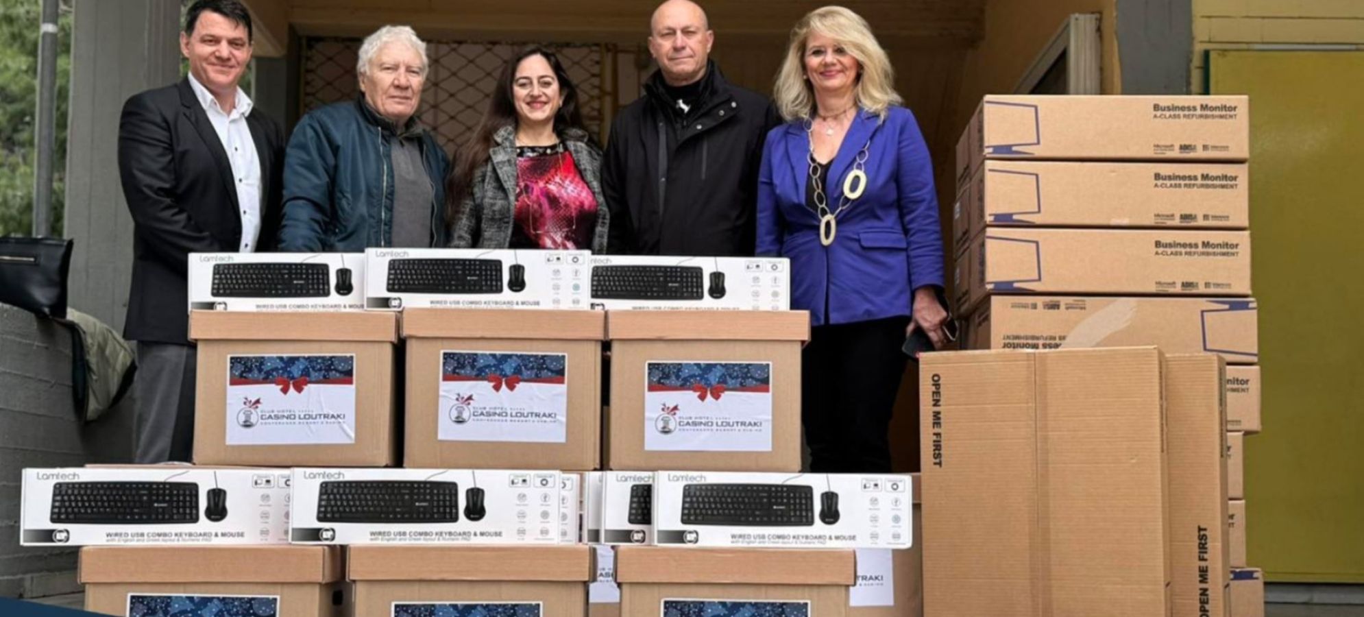 Ολοκληρώθηκε η δωρεά 100 ηλεκτρονικών υπολογιστών από την Club Hotel Casino Loutraki σε σχολεία 