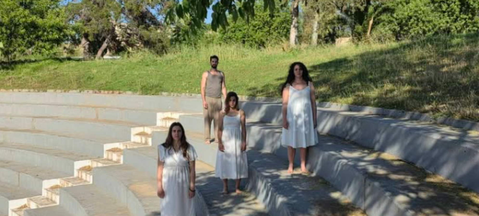 Τρεις Γυναίκες, Άπειρες Μαρτυρίες και Μη – Στις 28 Αυγούστου στο Χιλιομόδι &amp; 29 Αυγούστου στο Άλσος Στρατού Γουδή