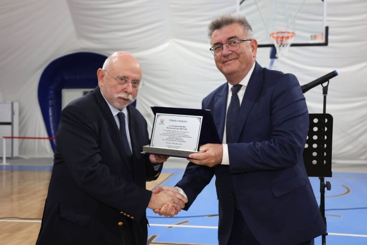 KLISTO GYMNASTIRIO SINIKISMOS2