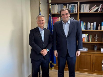 Η αξιοποίηση δημόσιας περιουσίας και αναπτυξιακά έργα στο επίκεντρο της συνάντησης του Περιφερειάρχη Πελοποννήσου με τον Υπουργό Εθνικής Οικονομίας και Οικονομικών