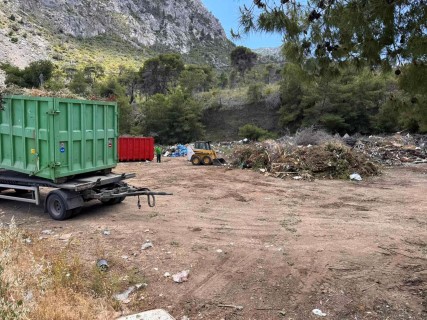 Aποκομιδή ογκωδών απορριμμάτων στην Τοπική Κοινότητα Πισίων